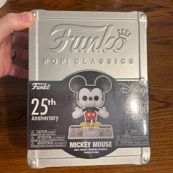 Funko 25th Anniversary LE Mickey Mouse - Picture 1 of 5